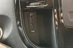 valkoinen Mercedes-Benz Vito 2022 kuva 26.