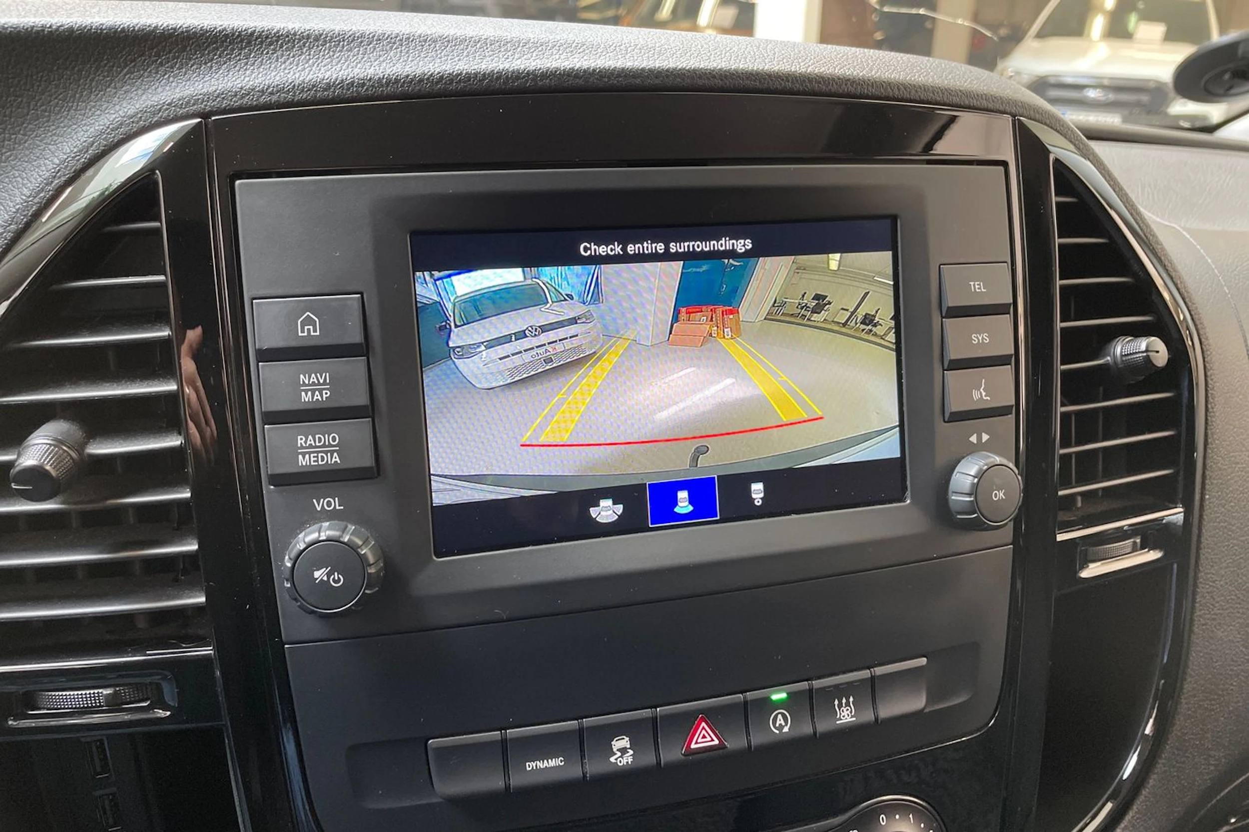 valkoinen Mercedes-Benz Vito 2022 kuva 29.