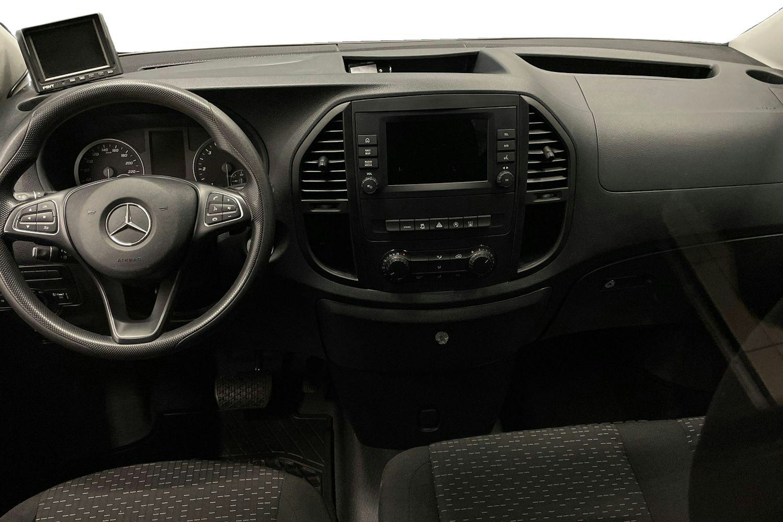 valkoinen Mercedes-Benz Vito 2022 kuva 7.