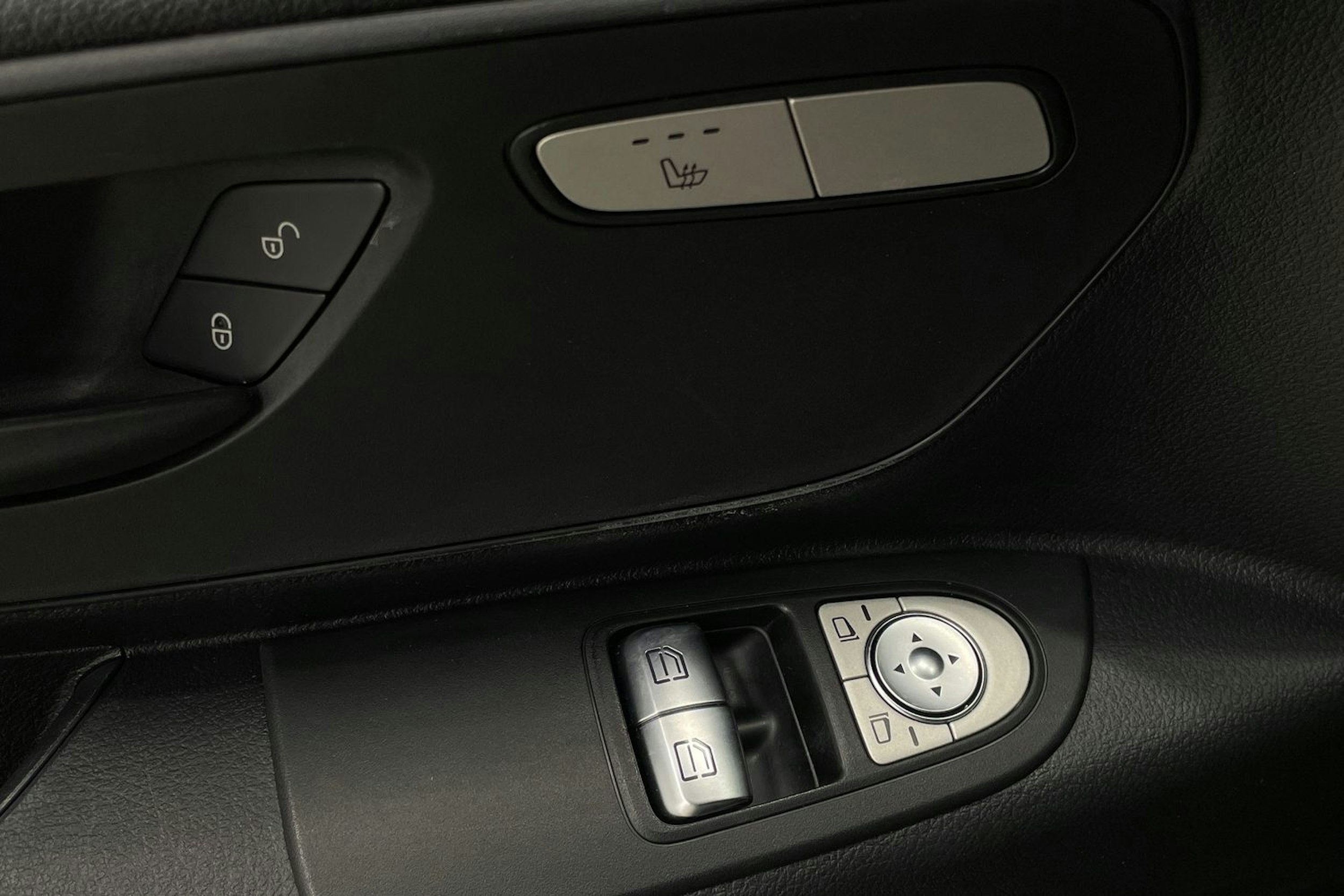 valkoinen Mercedes-Benz Vito 2022 kuva 11.