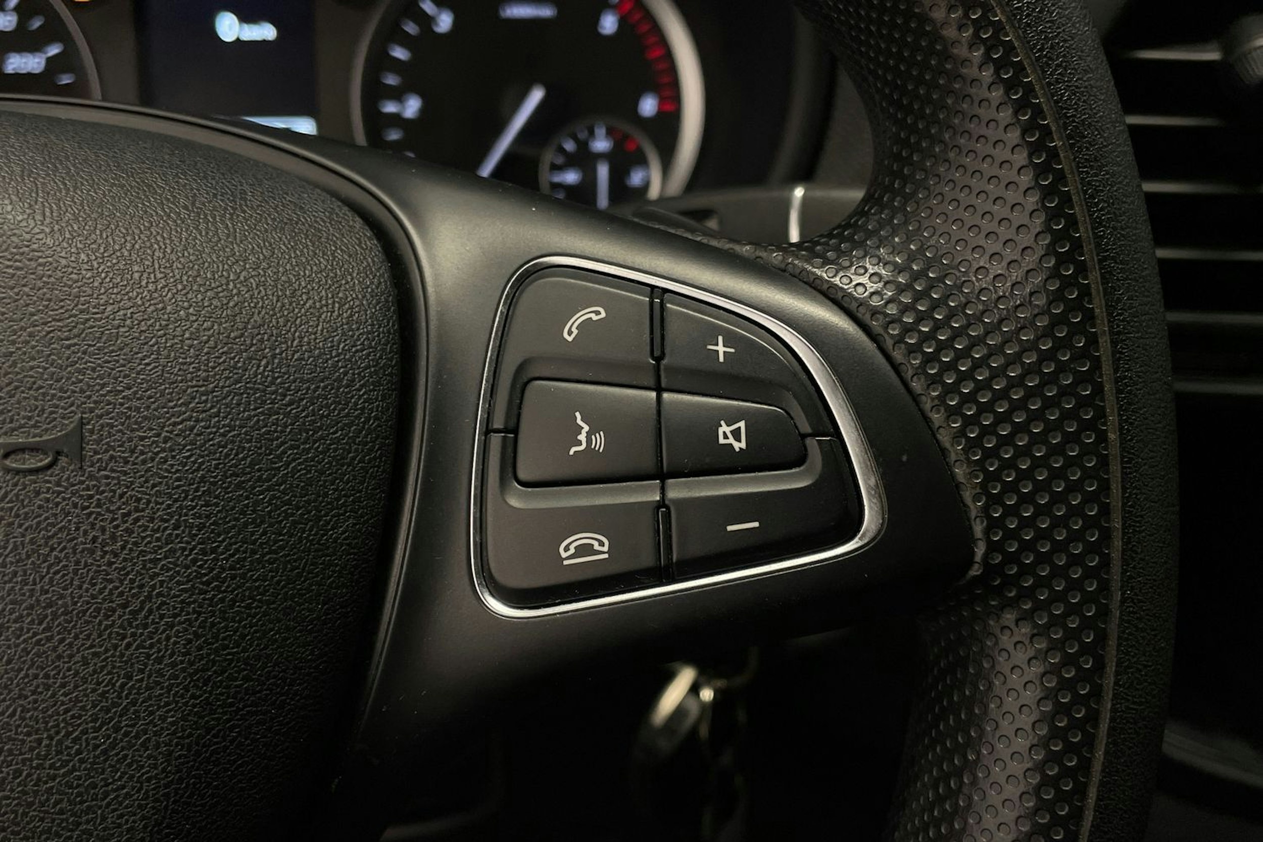 valkoinen Mercedes-Benz Vito 2022 kuva 14.