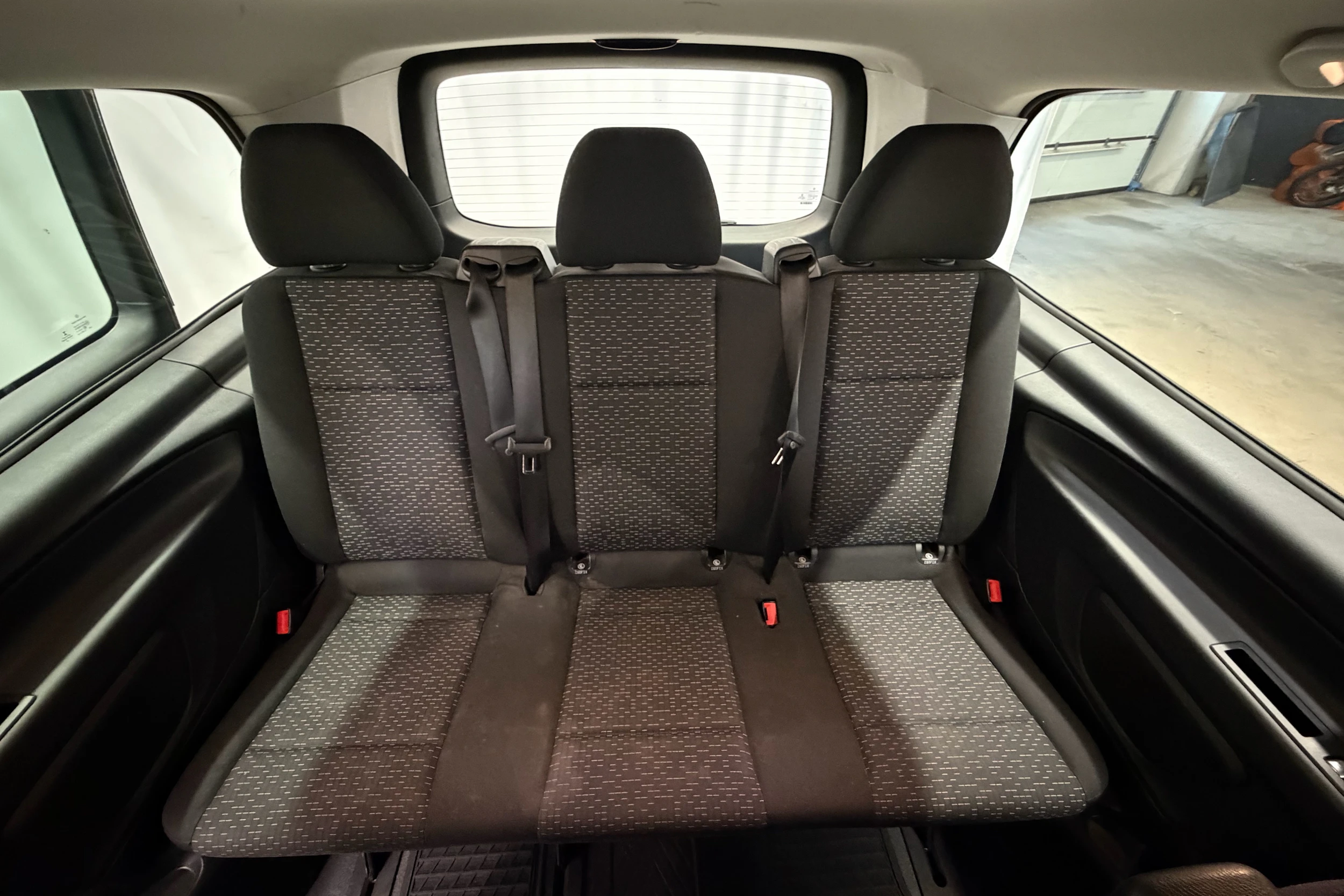 harmaa Mercedes-Benz Vito 2022 kuva 7.