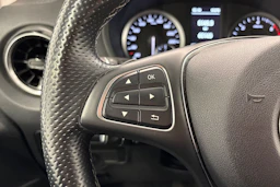 valkoinen Mercedes-Benz Vito 2022 kuva 13.