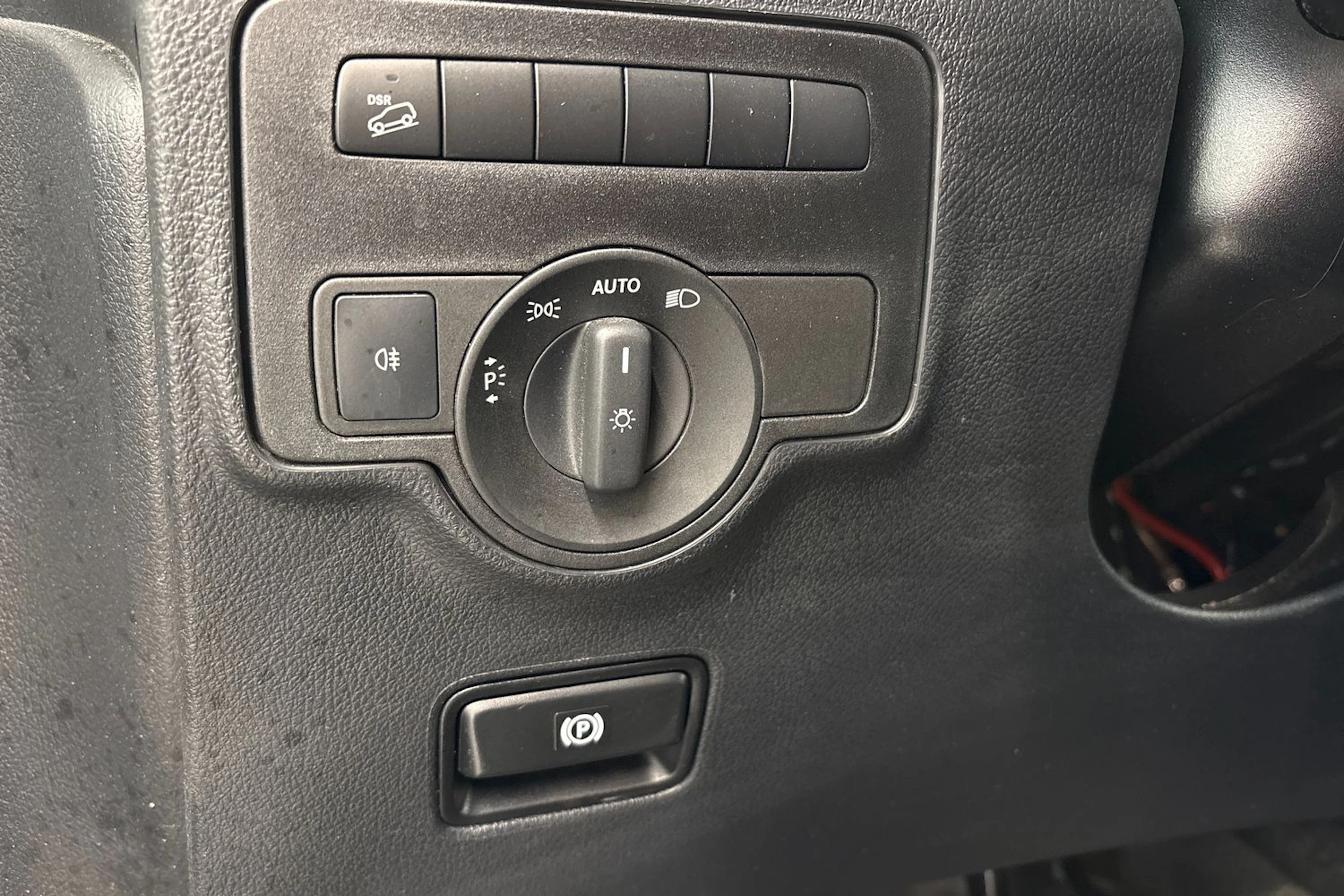 valkoinen Mercedes-Benz Vito 2022 kuva 16.