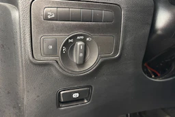 valkoinen Mercedes-Benz Vito 2022 kuva 16.