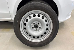 valkoinen Mercedes-Benz Vito 2022 kuva 19.