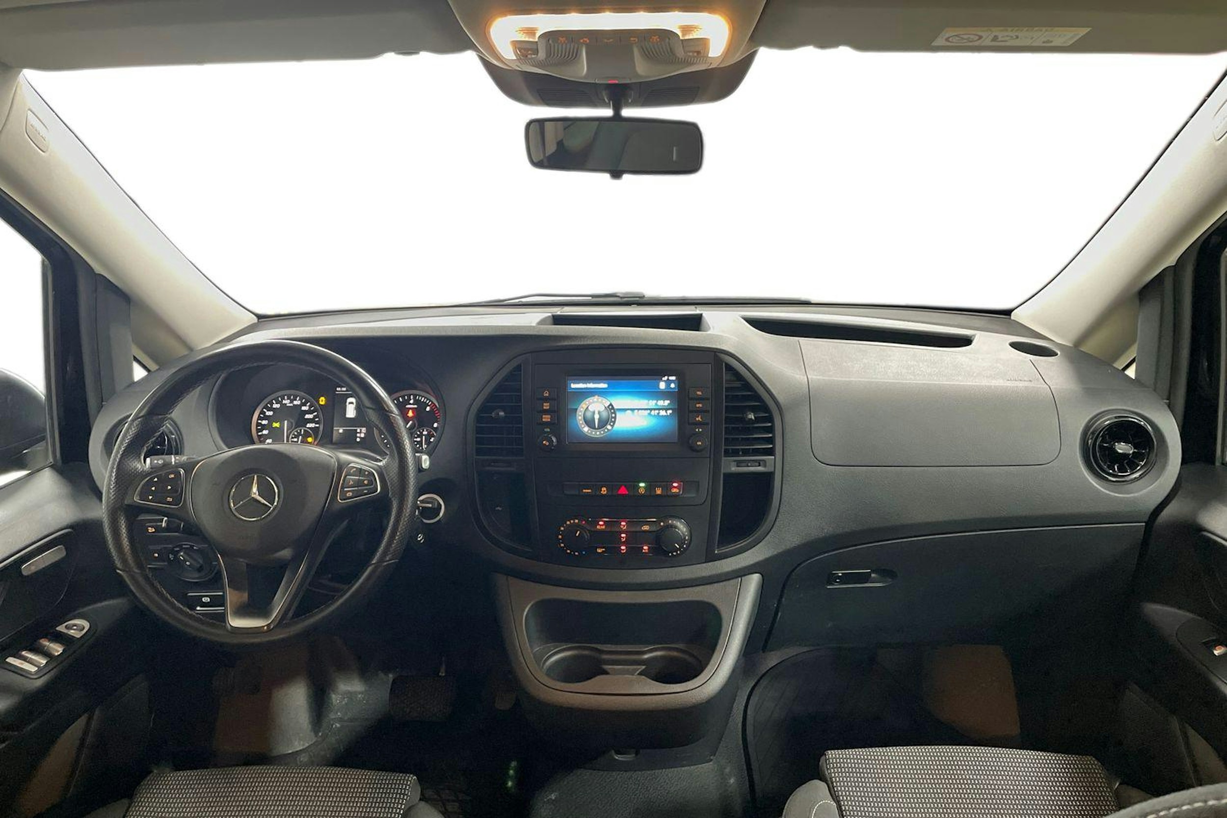 Musta Mercedes-Benz VITO 2022 kuva 9.