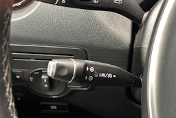 valkoinen Mercedes-Benz Vito 2022 kuva 13.