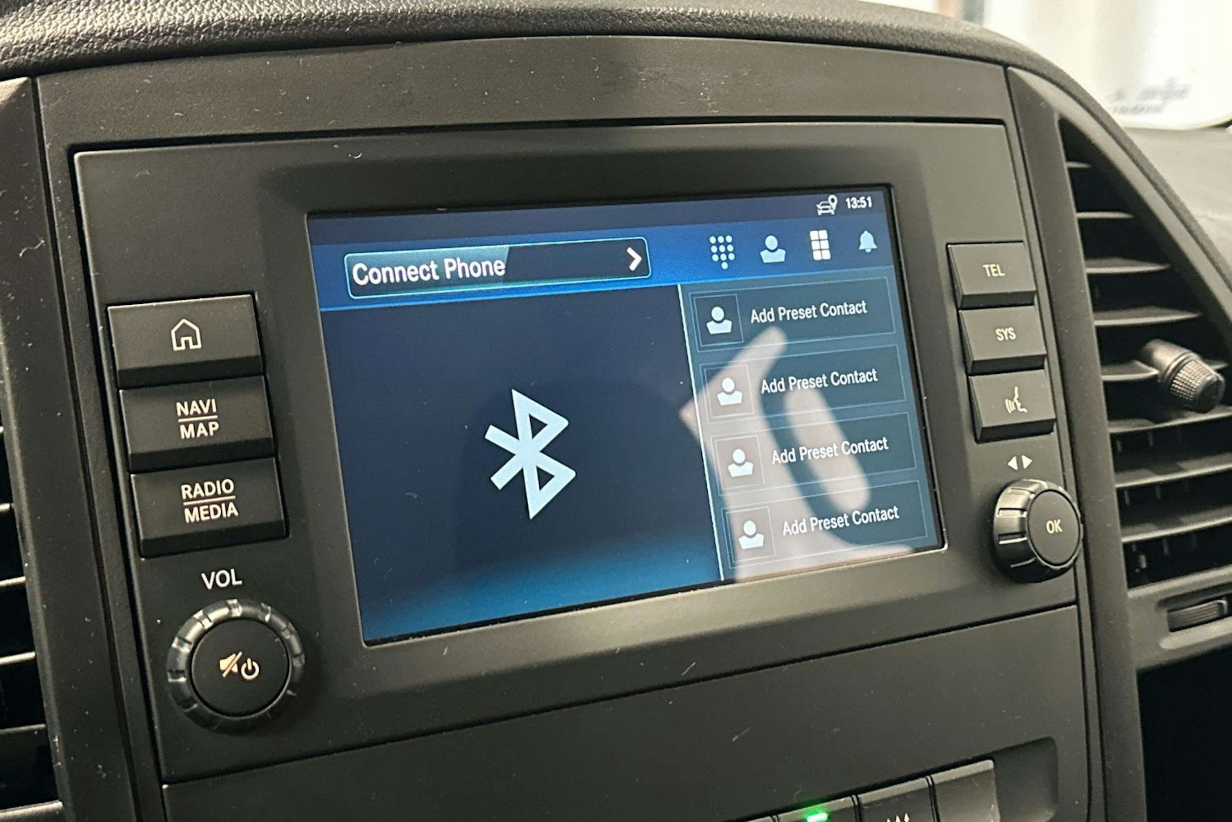 valkoinen Mercedes-Benz Vito 2022 kuva 14.