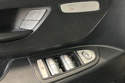 valkoinen Mercedes-Benz Vito 2022 kuva 16.