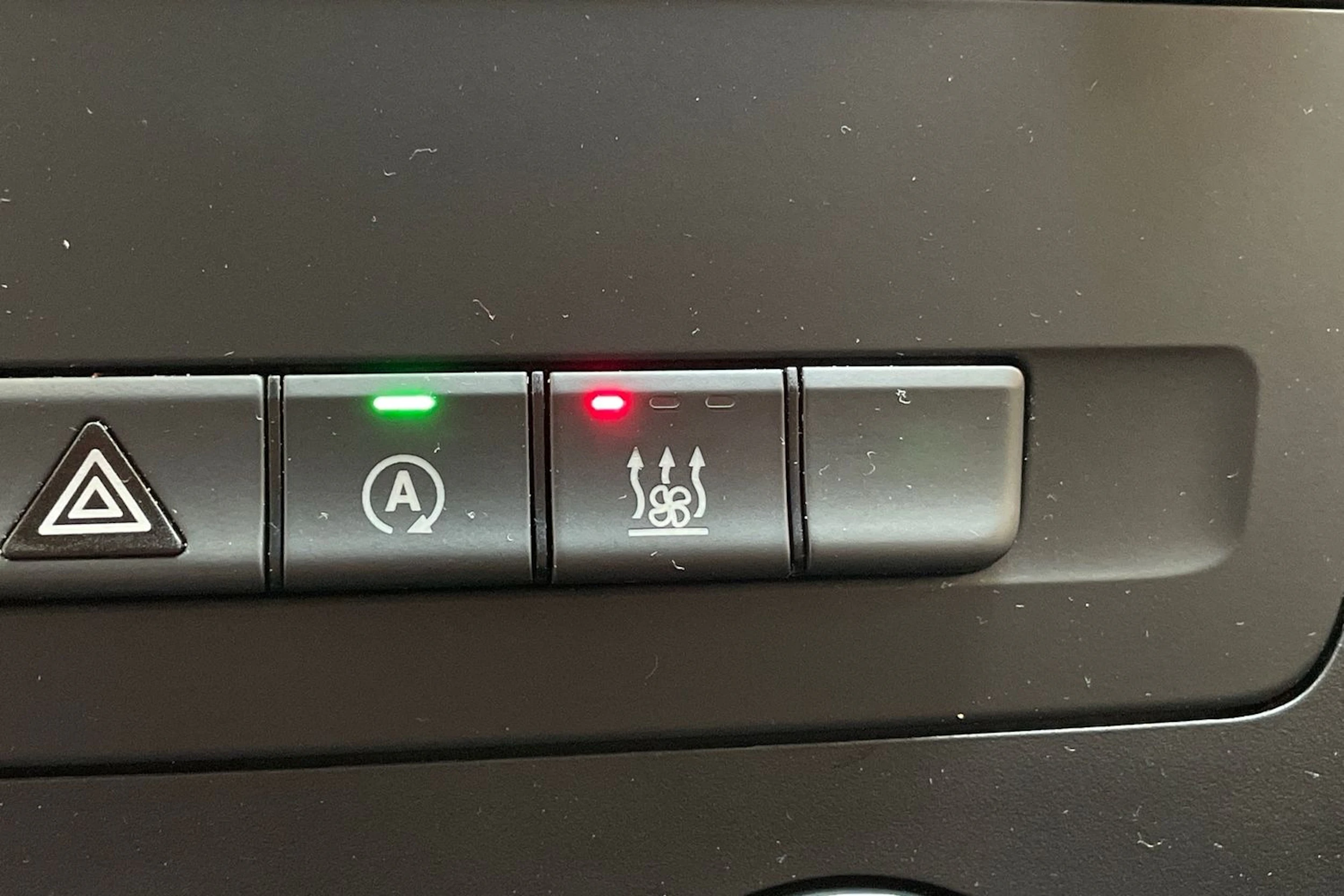valkoinen Mercedes-Benz Vito 2022 kuva 27.