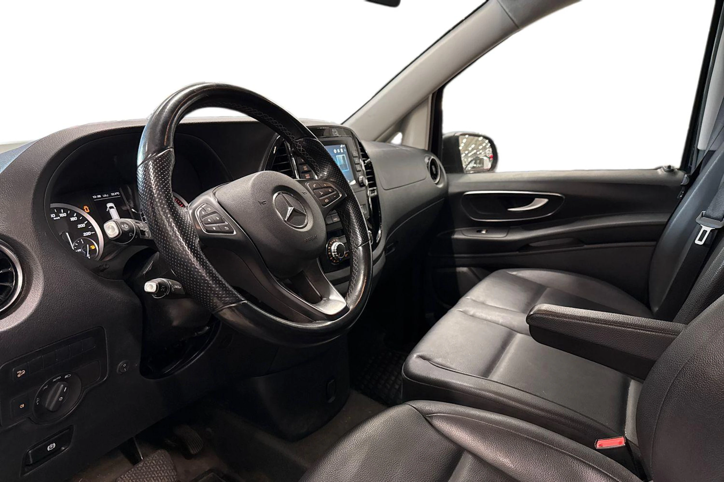 Musta Mercedes-Benz VITO 2022 kuva 3.