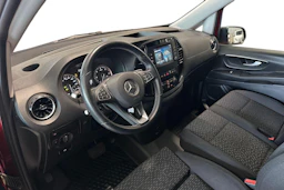 punainen Mercedes-Benz Vito 2022 kuva 3.