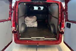 punainen Mercedes-Benz Vito 2022 kuva 5.