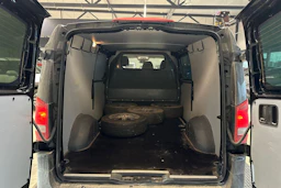 musta Mercedes-Benz Vito 2022 kuva 5.