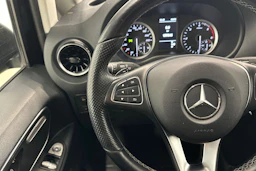 musta Mercedes-Benz Vito 2022 kuva 11.