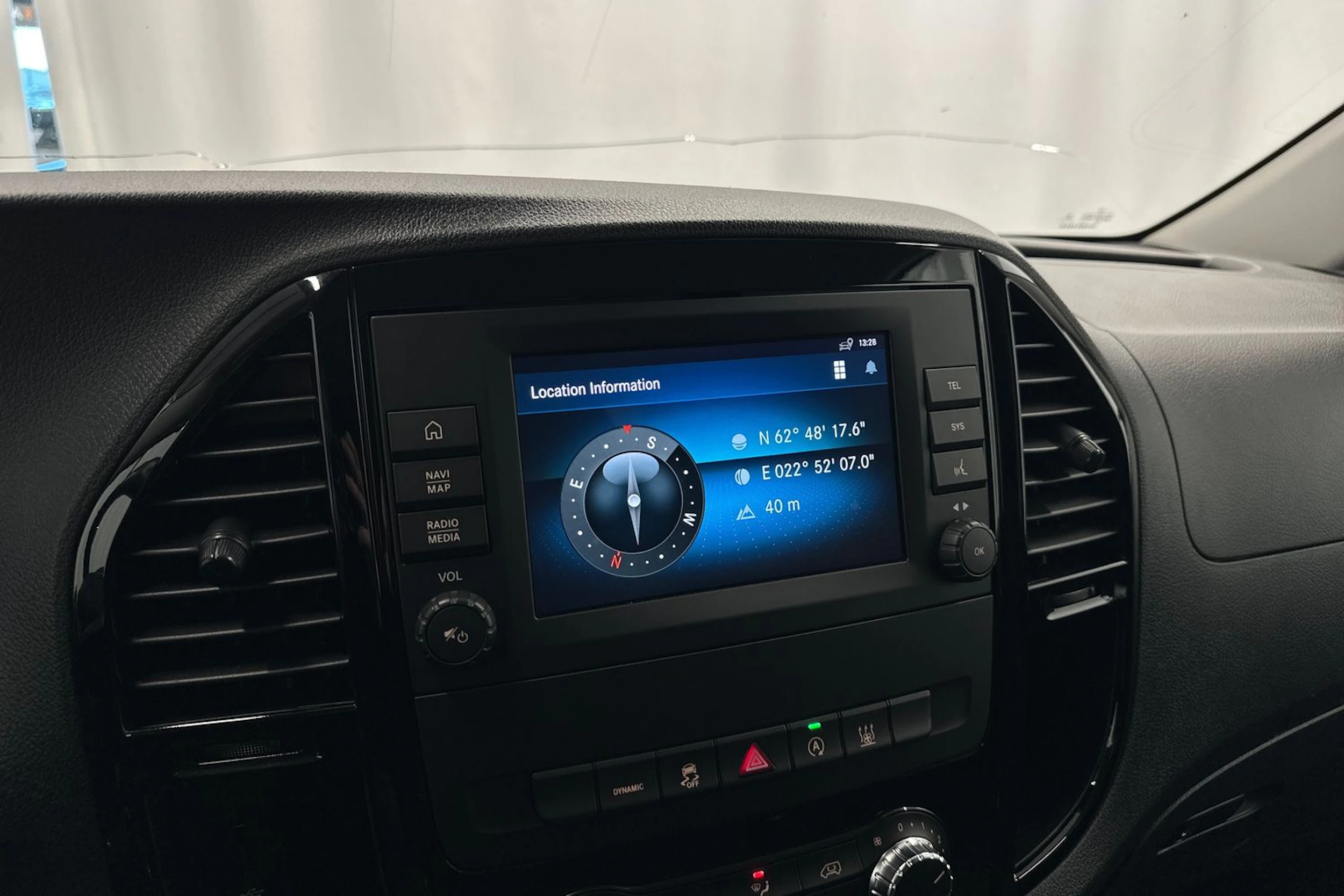 musta Mercedes-Benz Vito 2022 kuva 17.