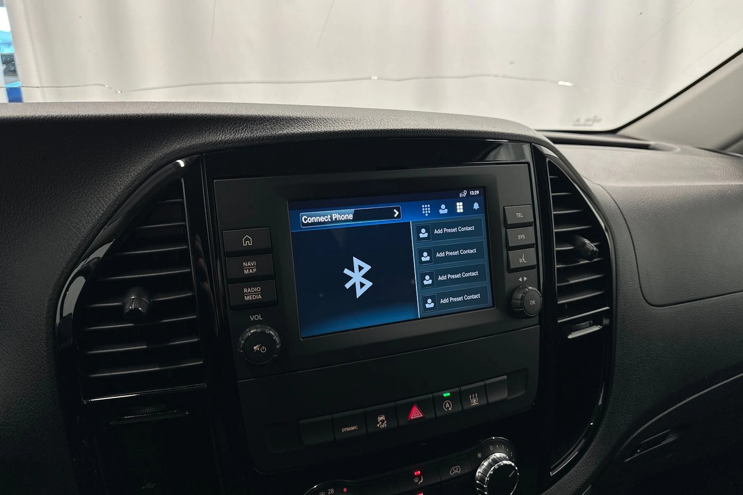 musta Mercedes-Benz Vito 2022 kuva 18.