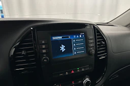 musta Mercedes-Benz Vito 2022 kuva 18.
