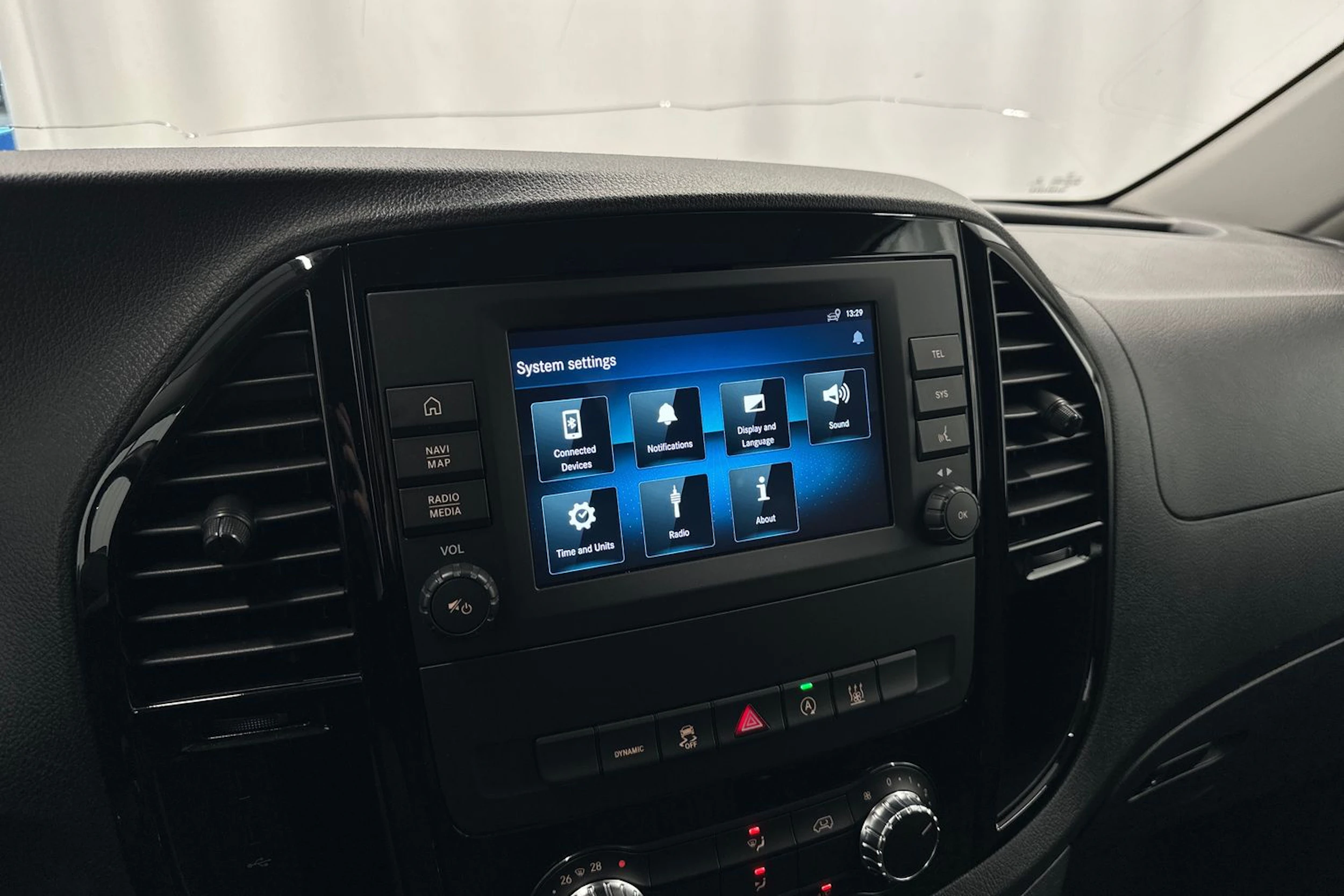 musta Mercedes-Benz Vito 2022 kuva 19.