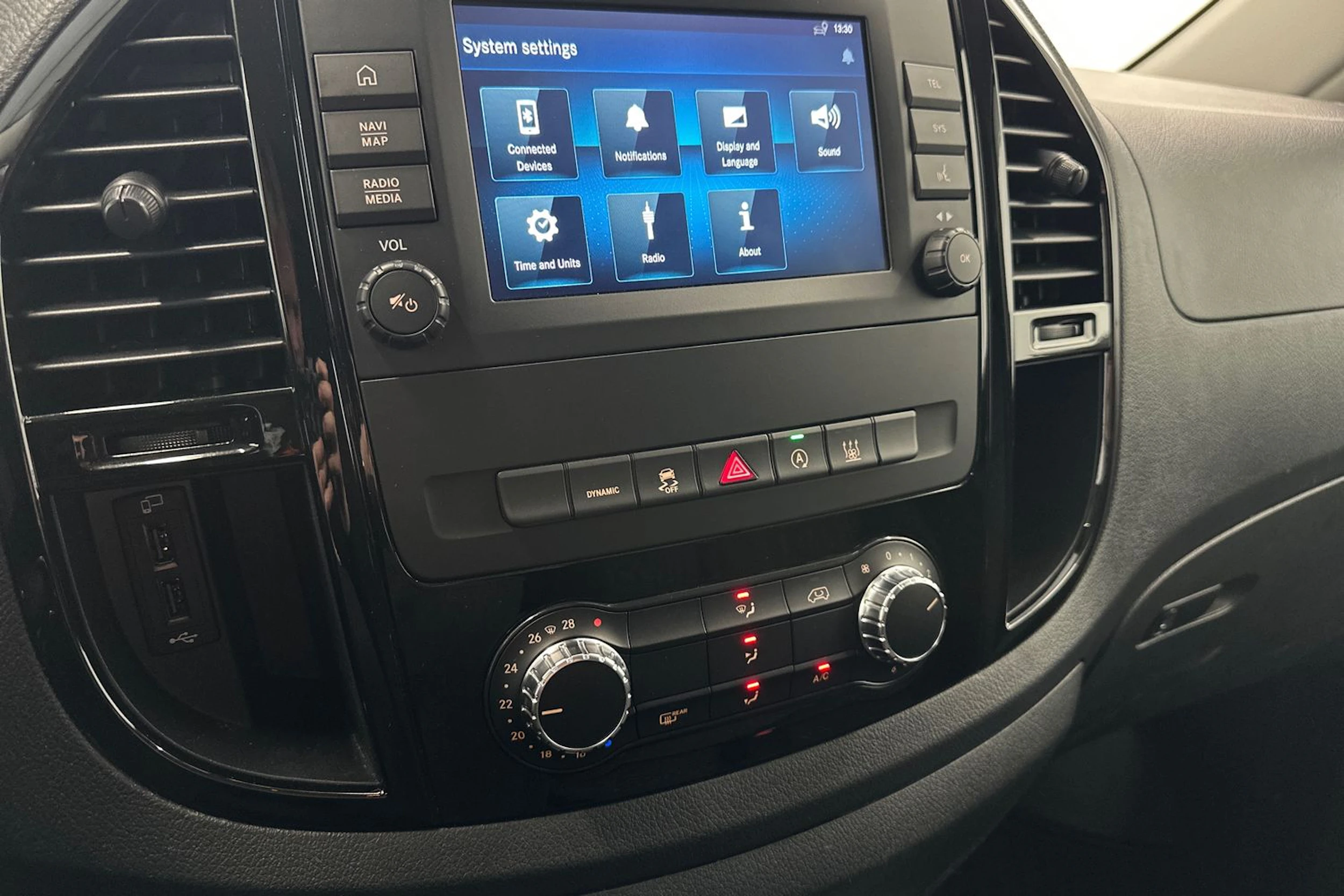 musta Mercedes-Benz Vito 2022 kuva 21.
