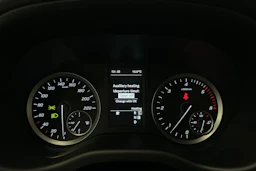 musta Mercedes-Benz Vito 2022 kuva 22.