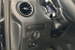 musta Mercedes-Benz Vito 2022 kuva 24.
