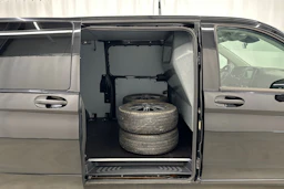 musta Mercedes-Benz Vito 2022 kuva 25.