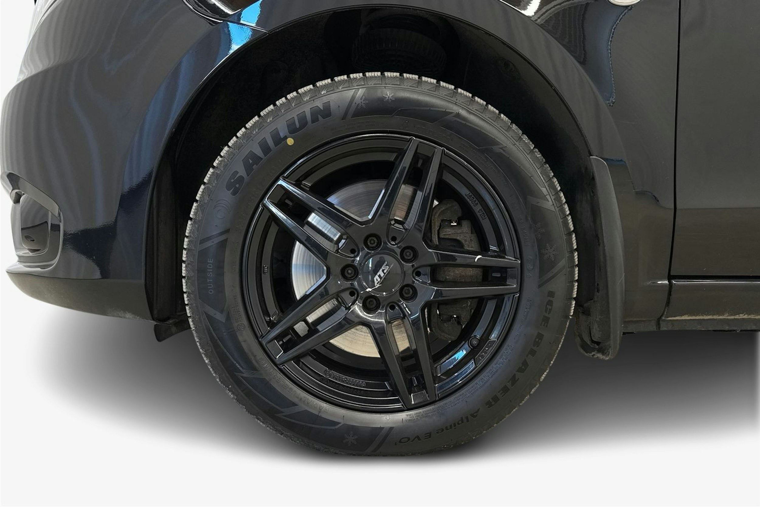 musta Mercedes-Benz Vito 2022 kuva 12.