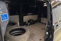 musta Mercedes-Benz Vito 2022 kuva 27.