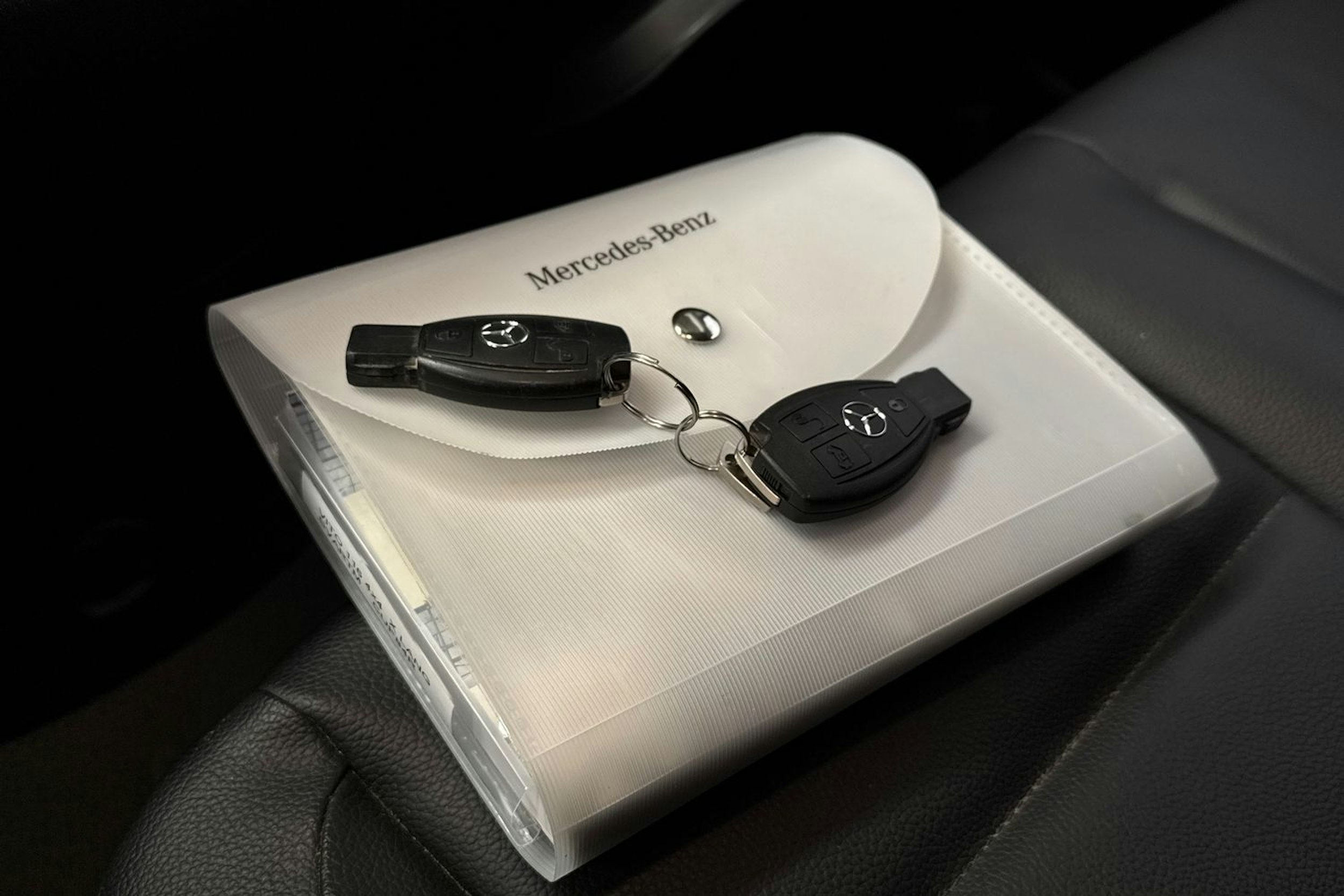 musta Mercedes-Benz Vito 2022 kuva 28.