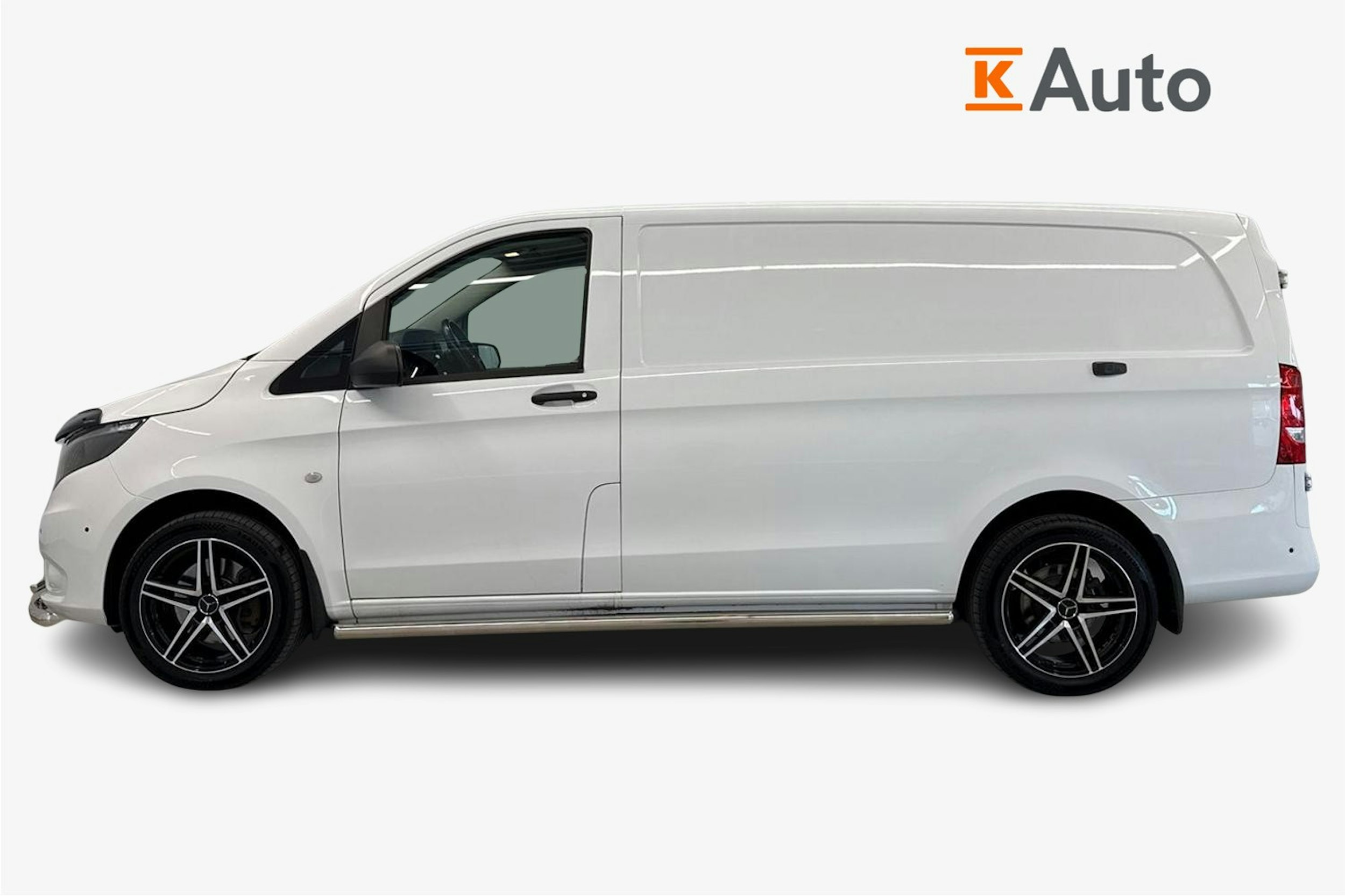 valkoinen Mercedes-Benz Vito 2022 kuva 6.