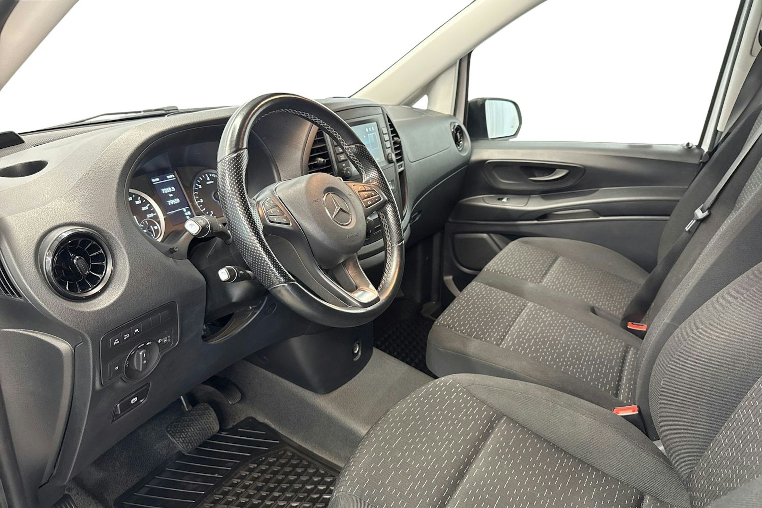 valkoinen Mercedes-Benz Vito 2022 kuva 7.