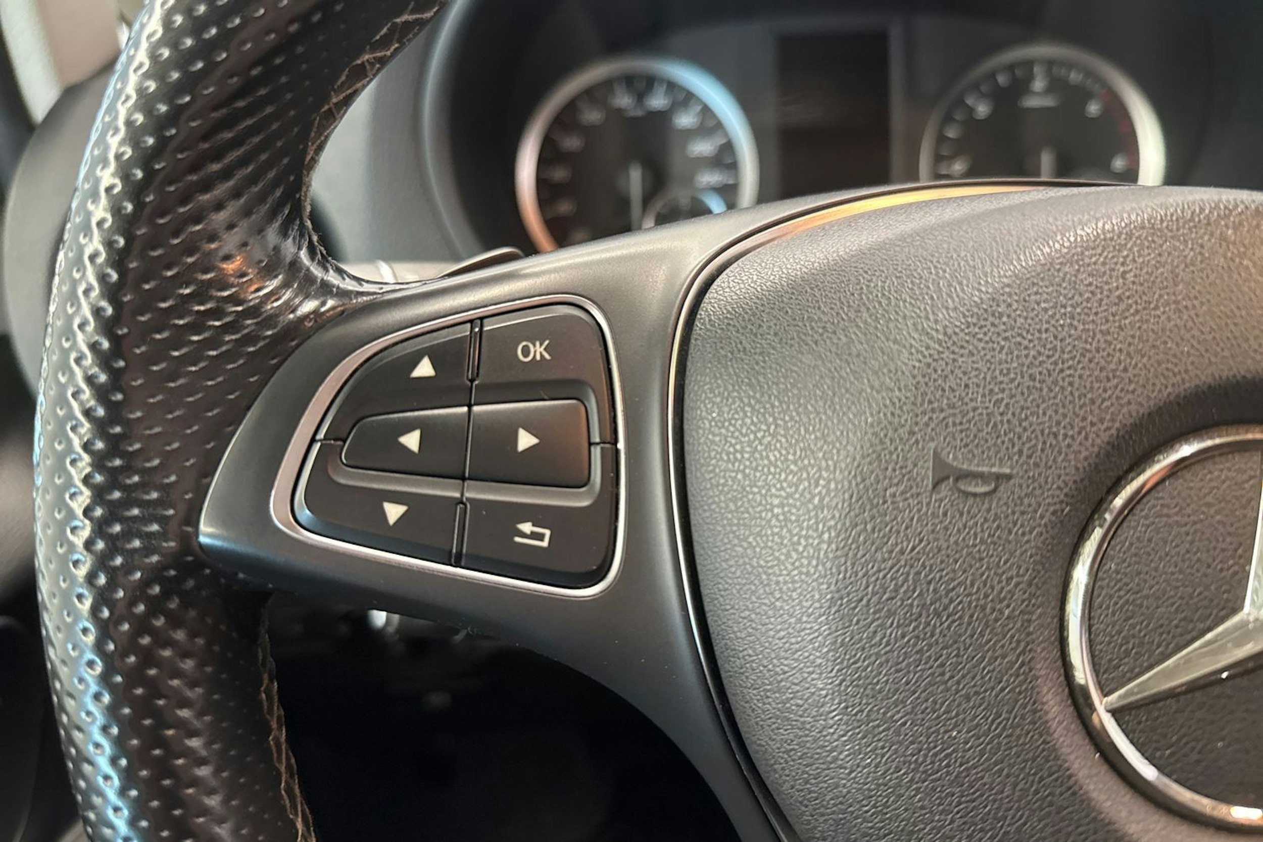 valkoinen Mercedes-Benz Vito 2022 kuva 14.