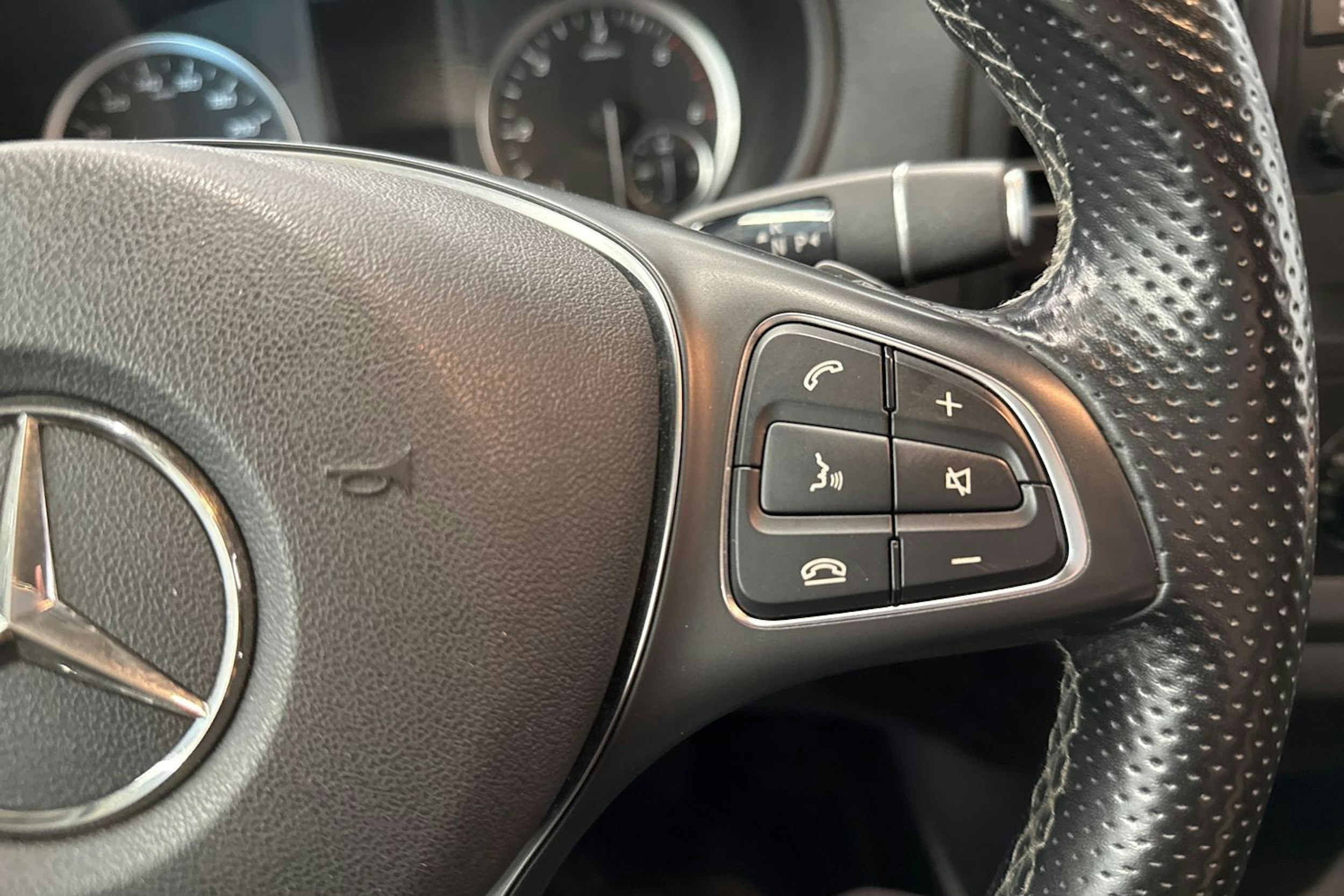 valkoinen Mercedes-Benz Vito 2022 kuva 15.
