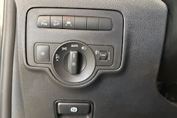 valkoinen Mercedes-Benz Vito 2022 kuva 17.