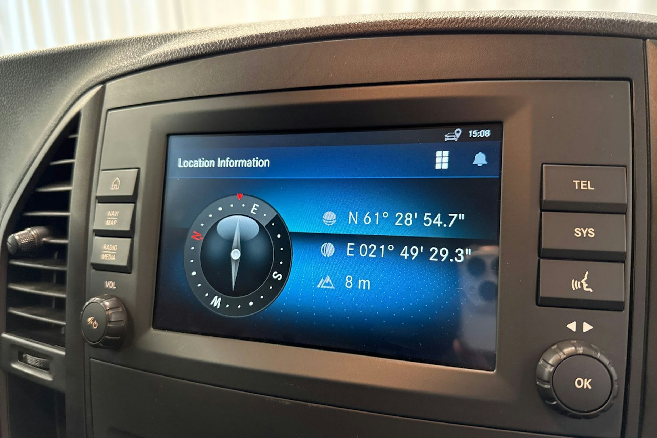 valkoinen Mercedes-Benz Vito 2022 kuva 21.