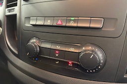 valkoinen Mercedes-Benz Vito 2022 kuva 23.