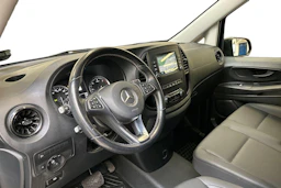 musta Mercedes-Benz Vito 2022 kuva 9.