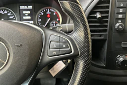 musta Mercedes-Benz Vito 2022 kuva 15.