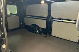 musta Mercedes-Benz Vito 2022 kuva 25.
