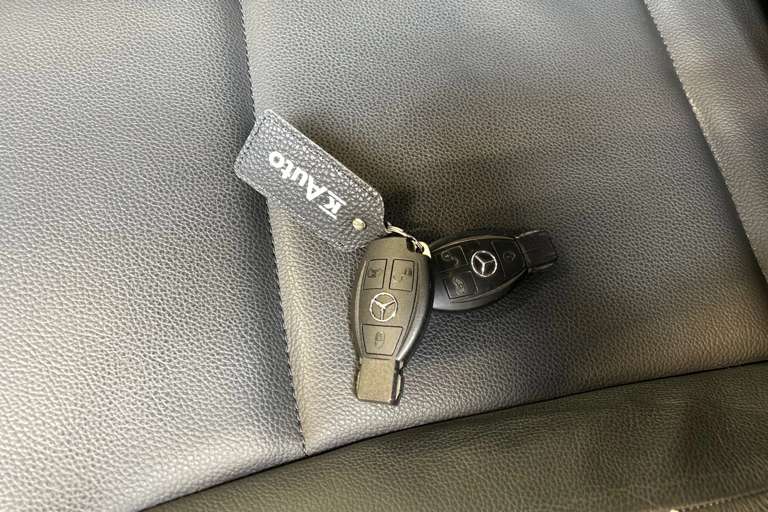 musta Mercedes-Benz Vito 2022 kuva 26.