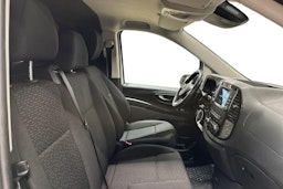 valkoinen Mercedes-Benz Vito 2022 kuva 8.