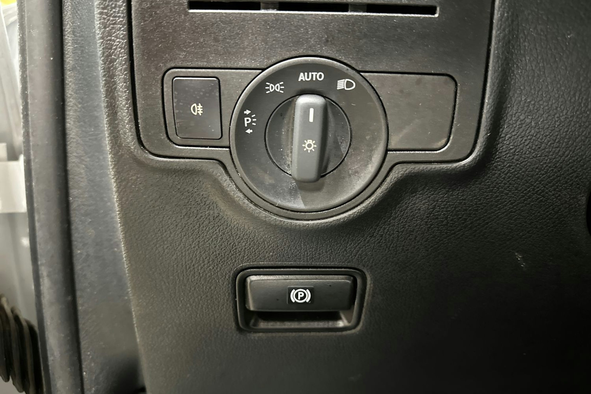 valkoinen Mercedes-Benz Vito 2022 kuva 15.