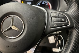 valkoinen Mercedes-Benz Vito 2022 kuva 17.