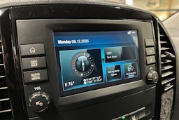 valkoinen Mercedes-Benz Vito 2022 kuva 19.