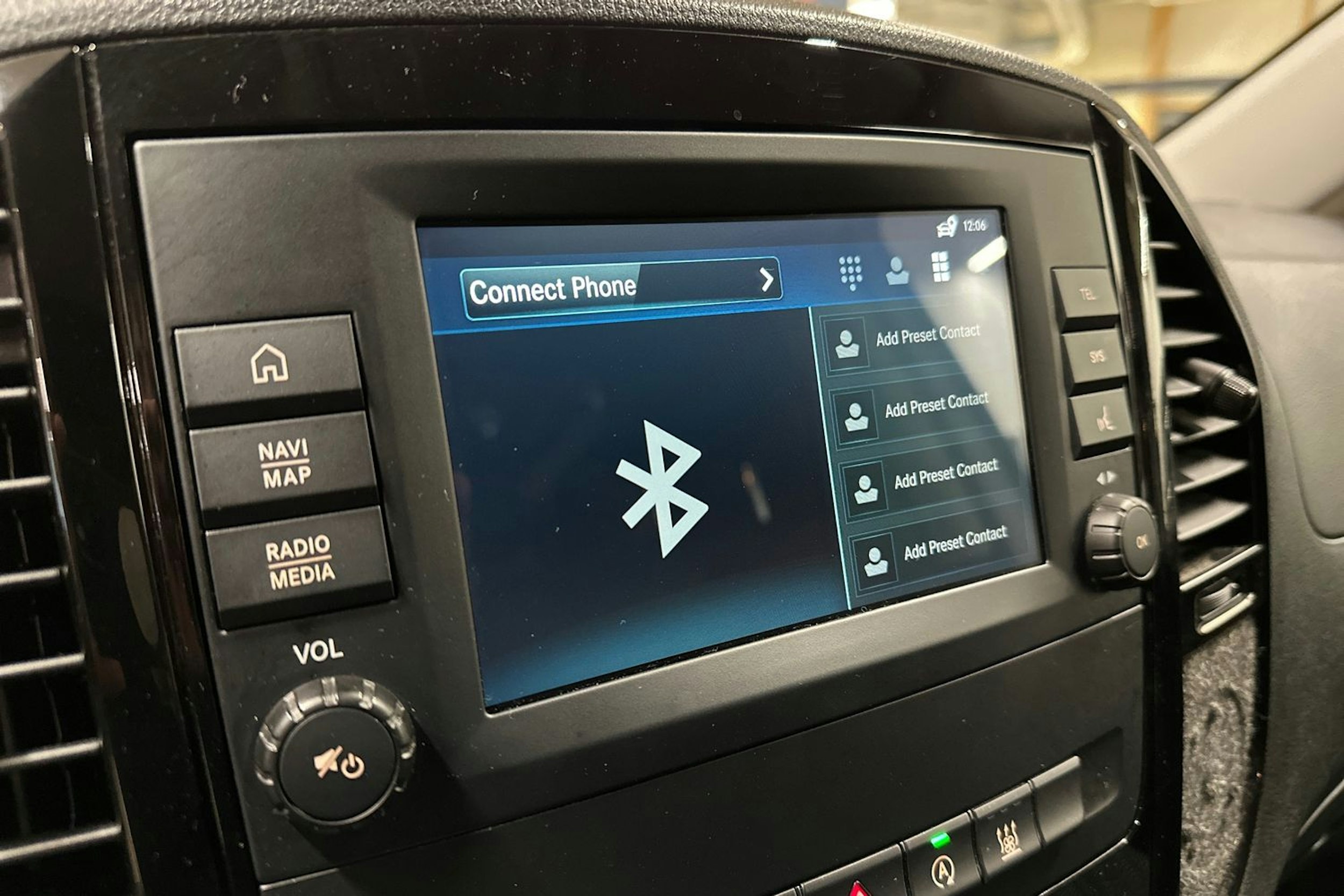 valkoinen Mercedes-Benz Vito 2022 kuva 20.