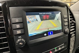 valkoinen Mercedes-Benz Vito 2022 kuva 22.