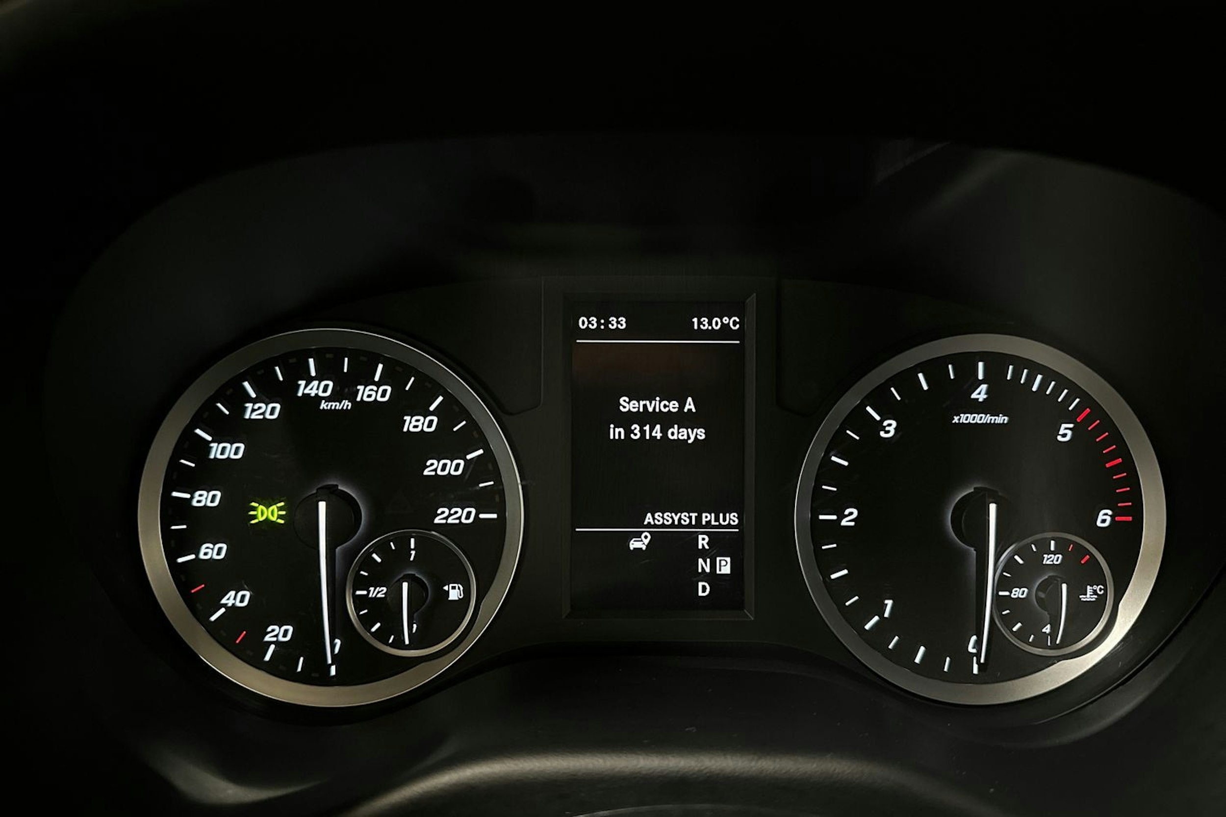 valkoinen Mercedes-Benz Vito 2022 kuva 23.