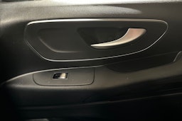 valkoinen Mercedes-Benz Vito 2022 kuva 24.